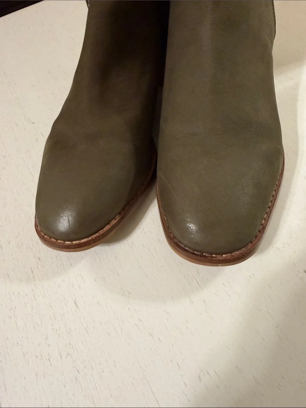 Seychelles Women’s Vocal Olive Green Suede Ankle Booties w/Side Zip / Size 7.5